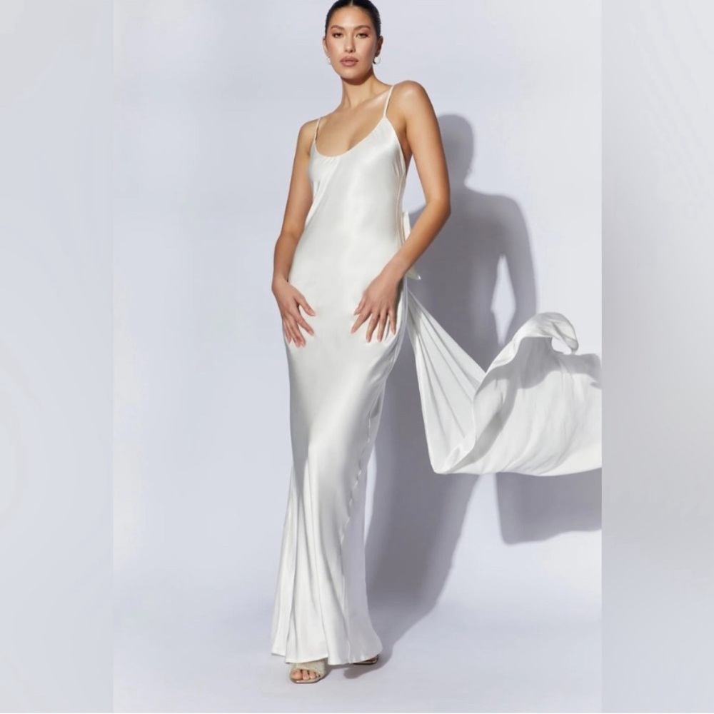 Low back Dress with Detachable Bow Train